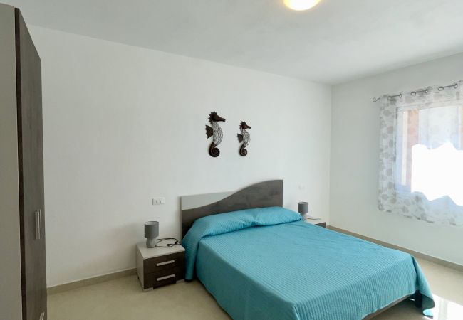 Rent by room in Cala Liberotto - Apartment Cala Liberotto near the Sea